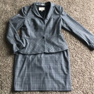 Banana republic skirt suit